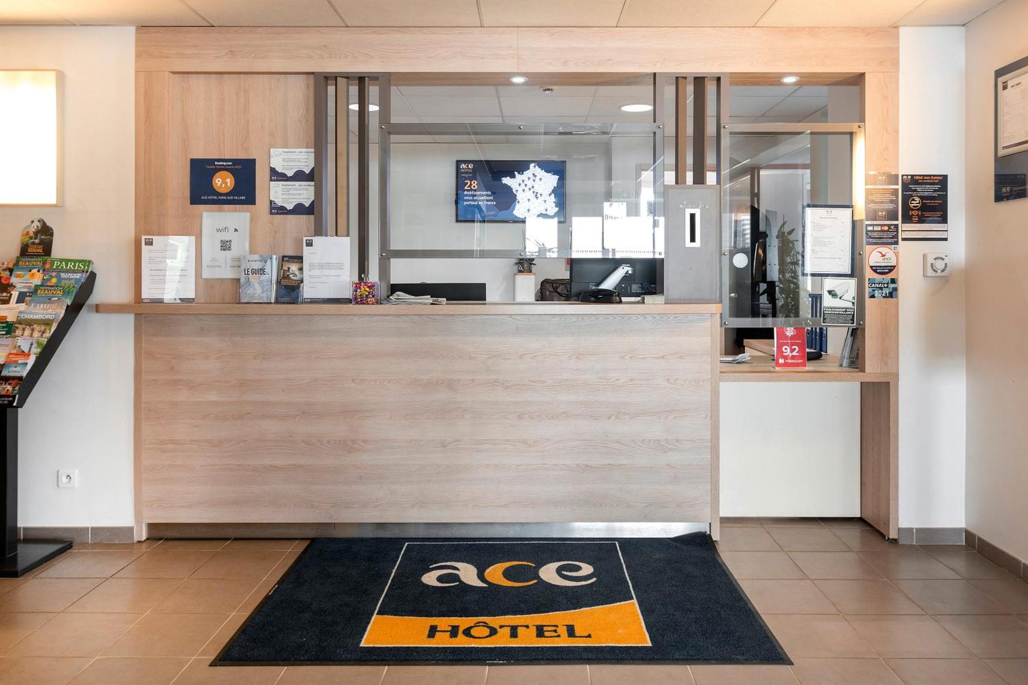 Ace Hotel Paris Sud Villabe Exterior foto