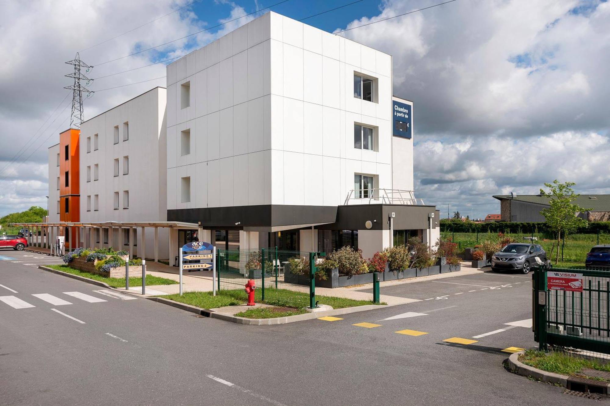 Ace Hotel Paris Sud Villabe Exterior foto